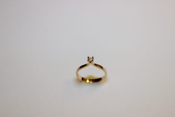 Solitaire ring 14 kt guld 0,10 W.SI