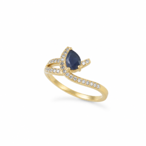 Guldring med safir og diamanter