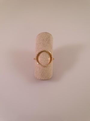 Guld ring med diamanter