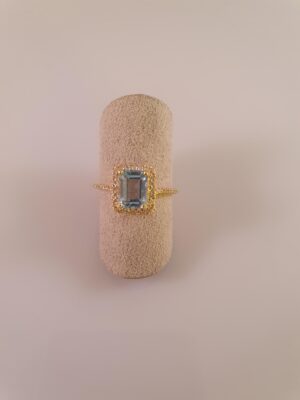 Guldring med Topas og diamanter