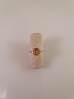 Hvidguldsring med Citrin og diamanter