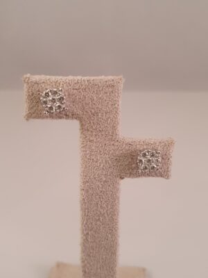 Hvidgulds ørestikker med diamanter