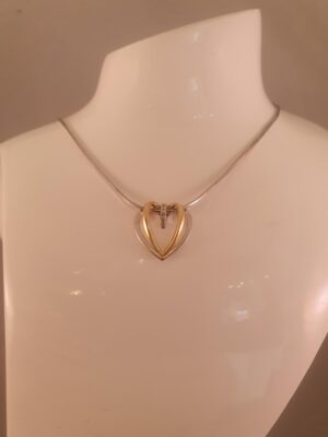 Guldvedhæng med hjerte