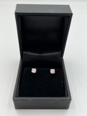 The Centurion Diamond Ørestikker 0,50ct