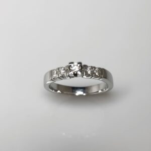 SKN hvidguld Alliance Solitairering Samlet 0.22ct