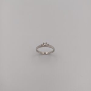 SKN 14kt hvidguld solitairering med 0.10ct w/si.