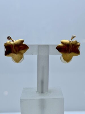 Ole Lynggaard 18kt ahorn øreklips med brillanter